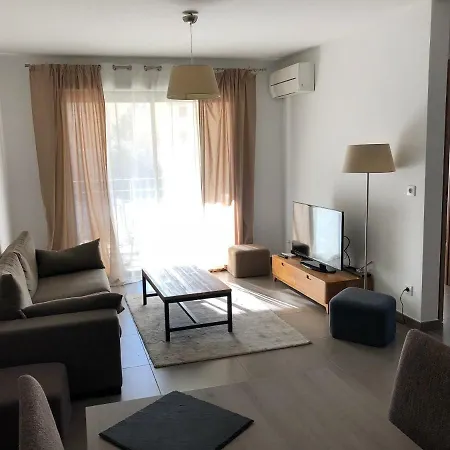 Porto-piano Apartment *